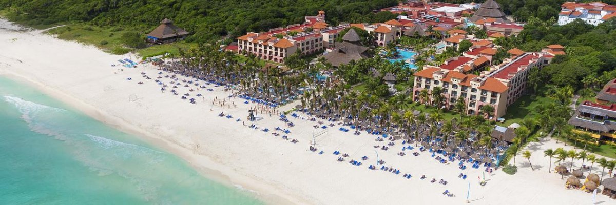 Sandos Playacar Beach Resort****