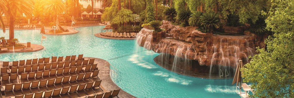 The Mirage & Casino****