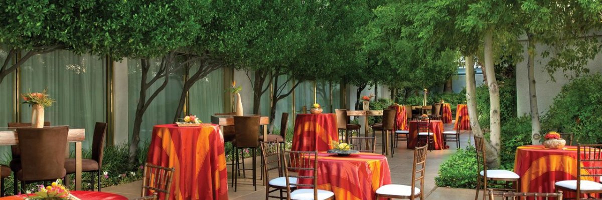 The Mirage & Casino****