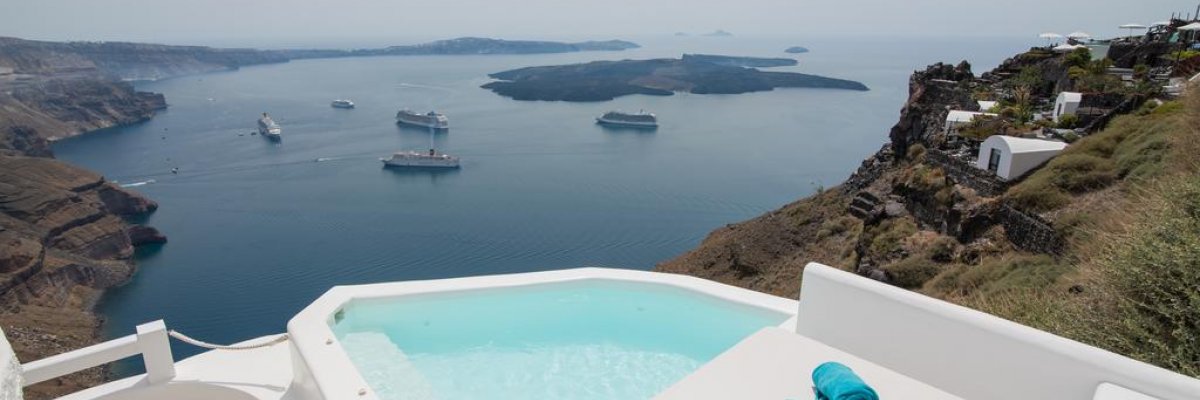Aqua Luxury Suites****