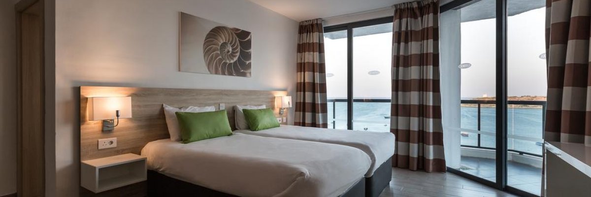 Seashells Resort at Suncrest****