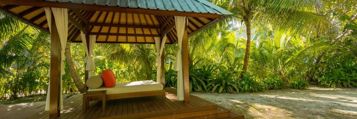 Denis Private Island ****+